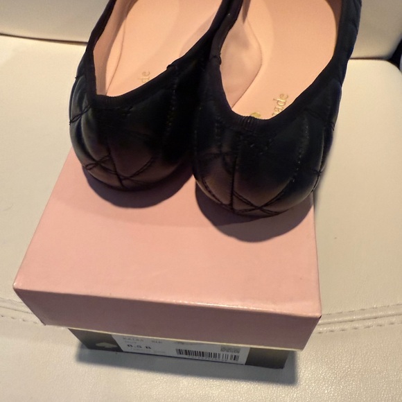 Kate Spade Pauline Black Patent Quilted Leather Flats 8.5 New - Picture 4 of 9